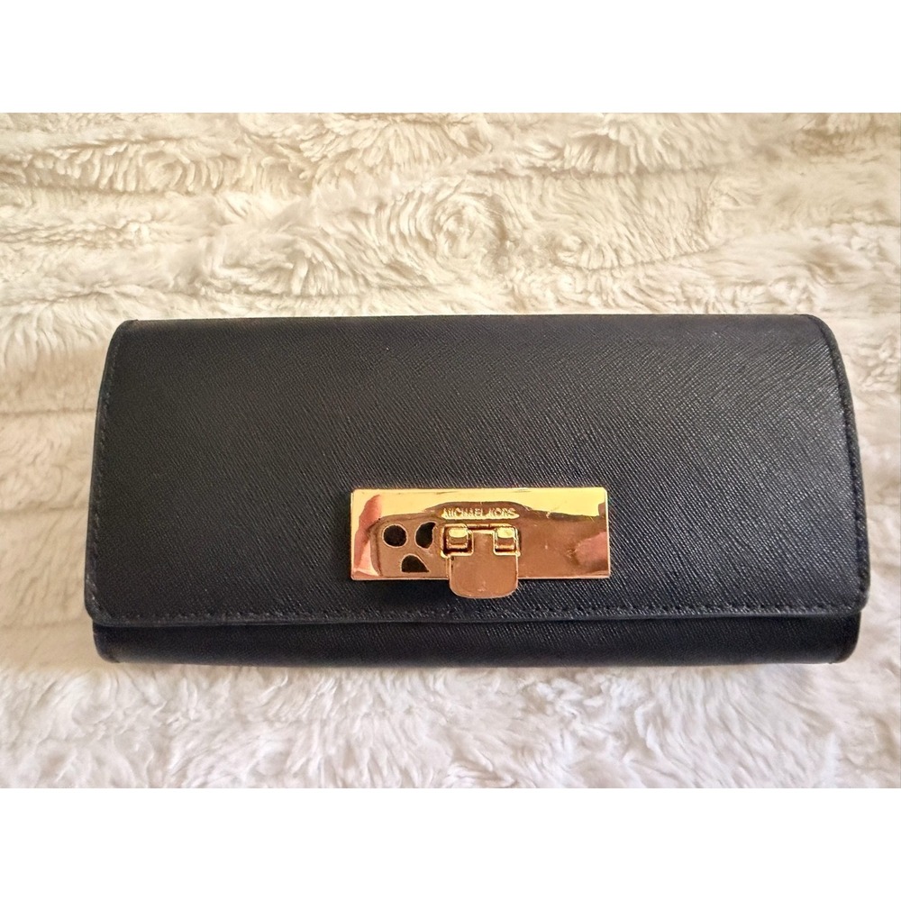 Michael Kors Jet Set Black Saffiano Leather Continental Wallet